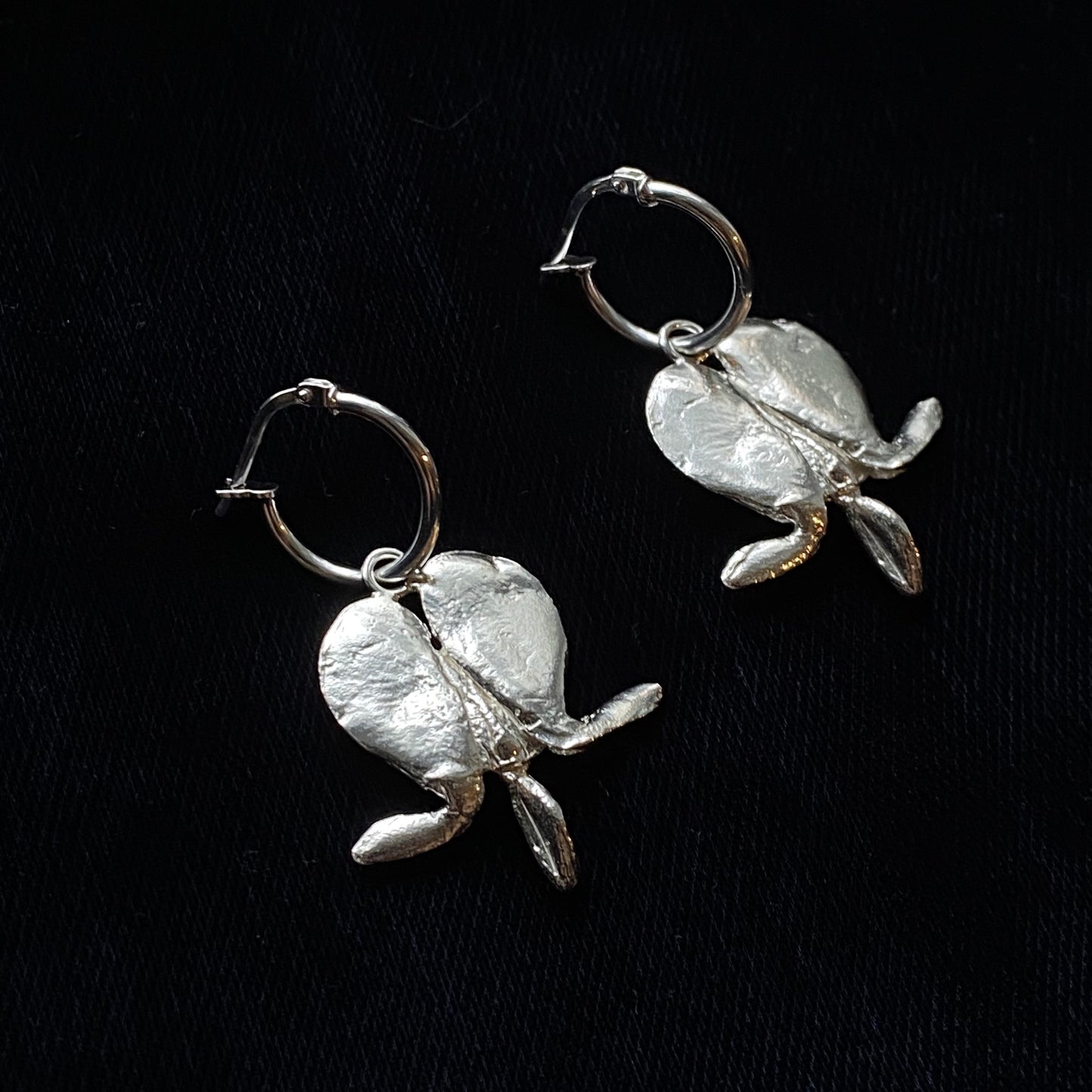 Bleeding heart earrings