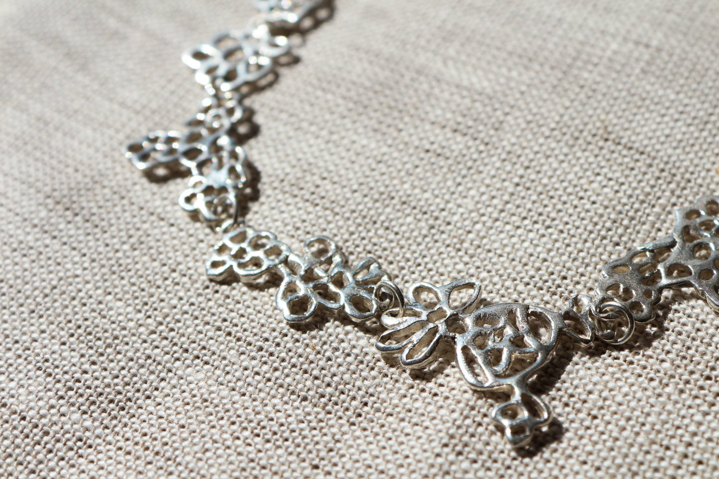 Cymatic choker