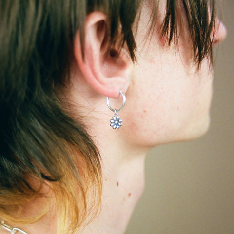 Tiny Flower earrings