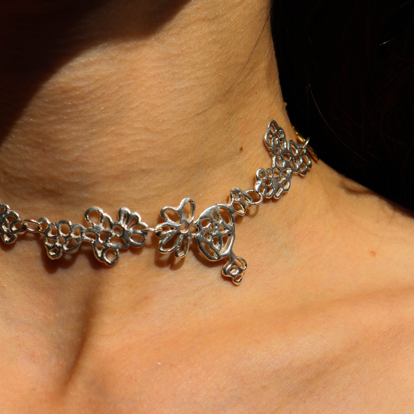 Cymatic choker
