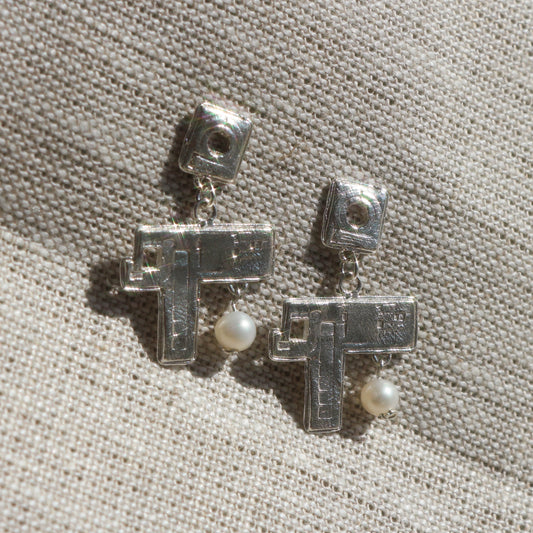 Sigil and Pearl earrings