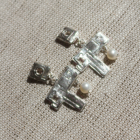 Sigil and Pearl earrings